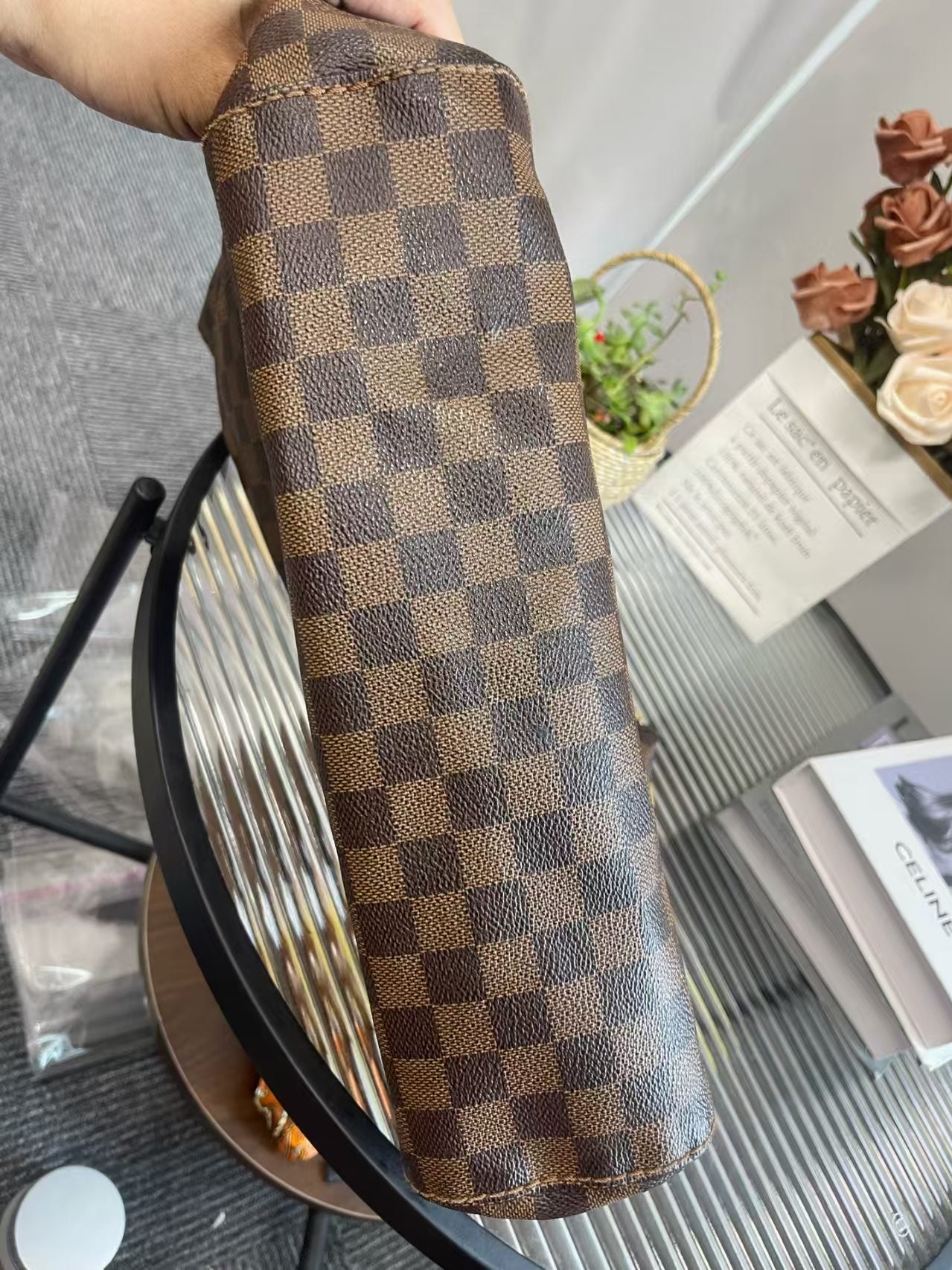 preloved Lv bag Hobo/Shoulder bag