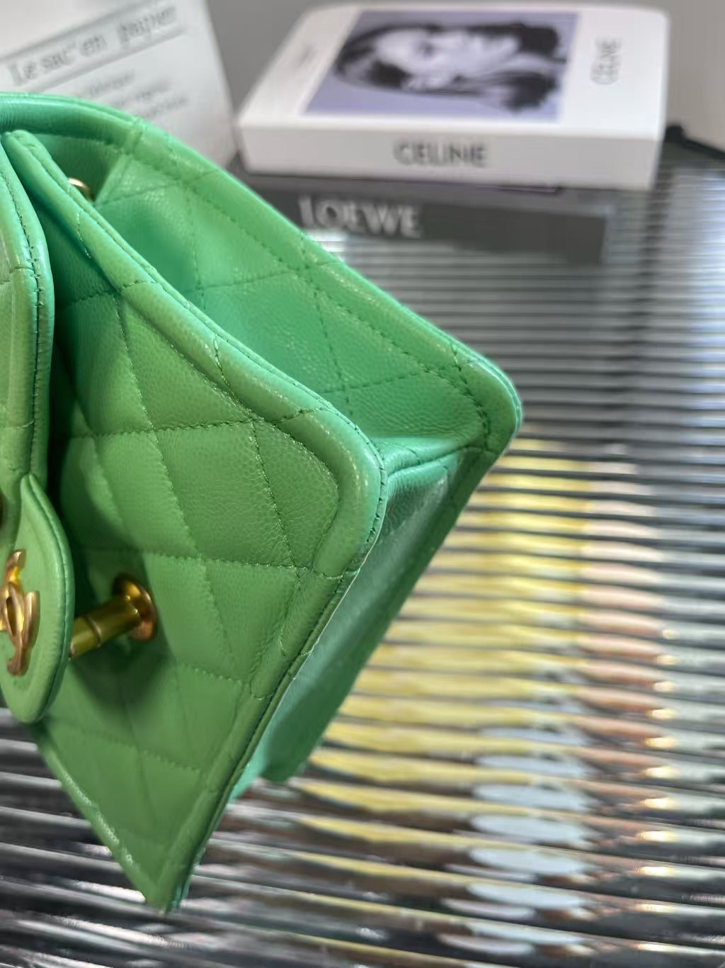 preloved Chanel bag 21P Shoulder bag