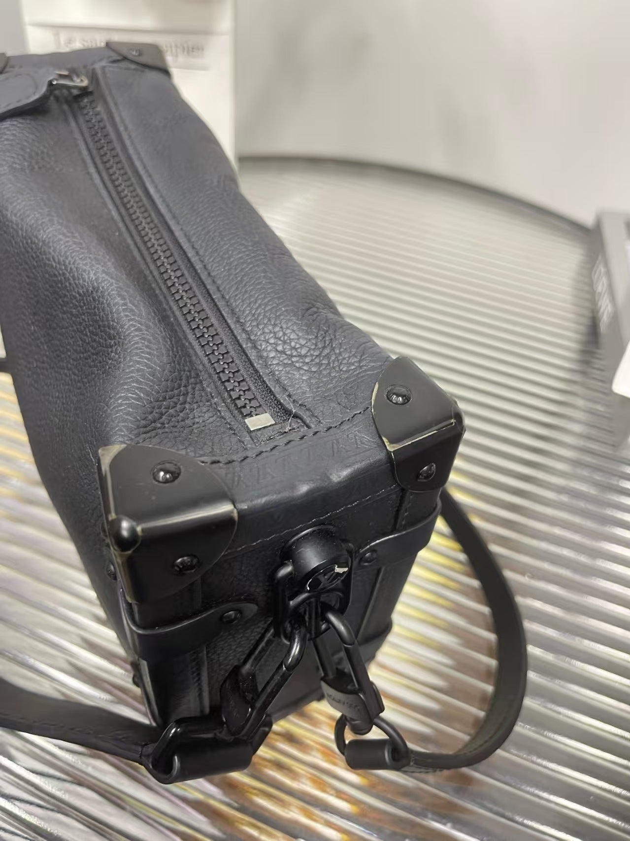 preloved LV trunk
